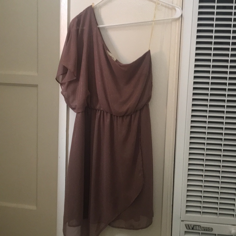 One shoulder dress